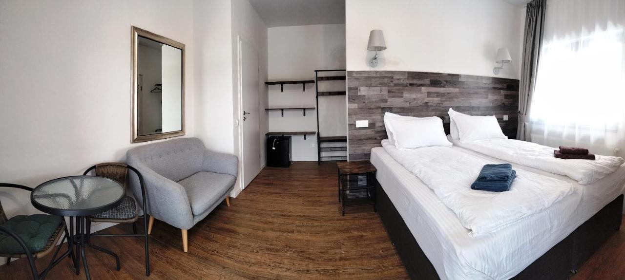 Surdesti  Casa Comilor B&B 외부 사진